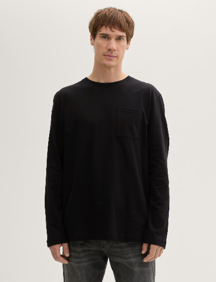 Basic Longsleeve Pocket Tee