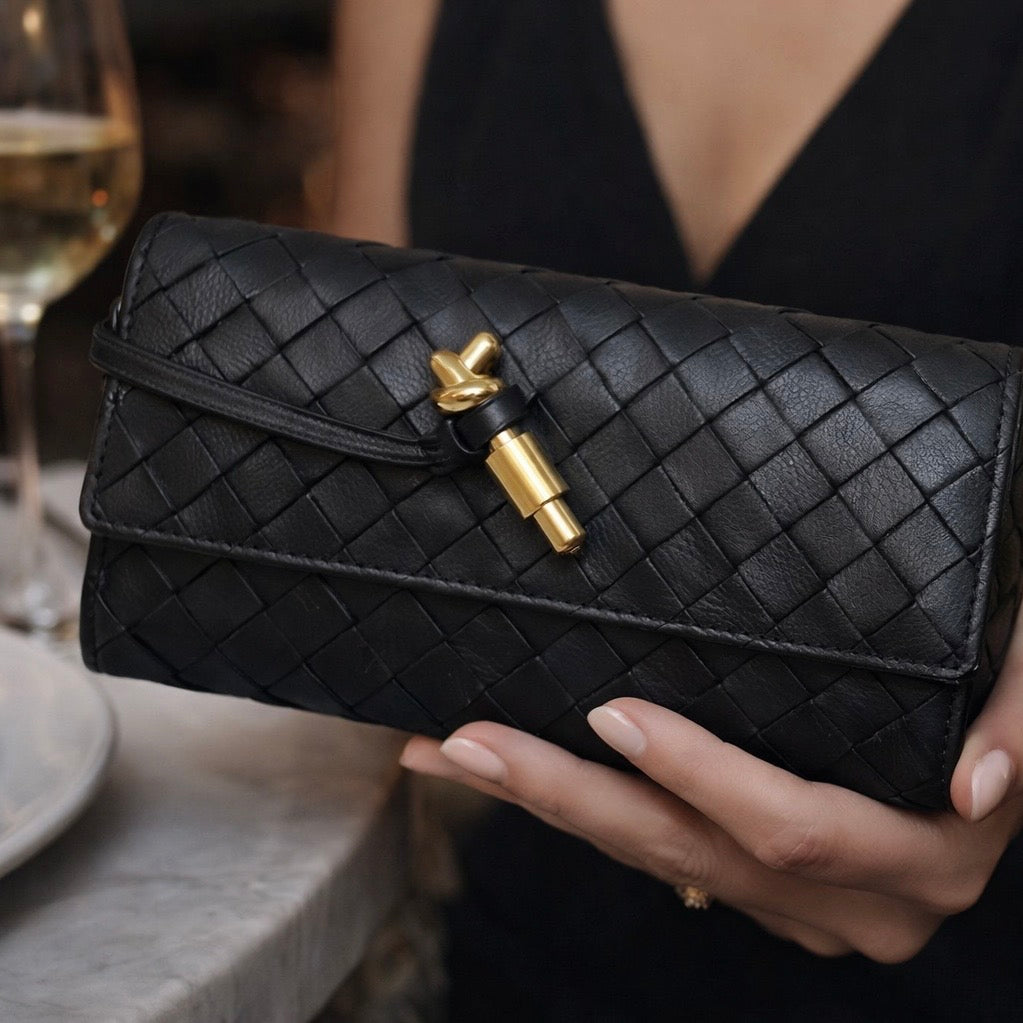 Sera Clutch - Black