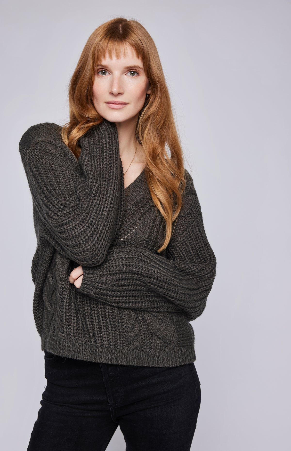 Octavia V-neck Sweater