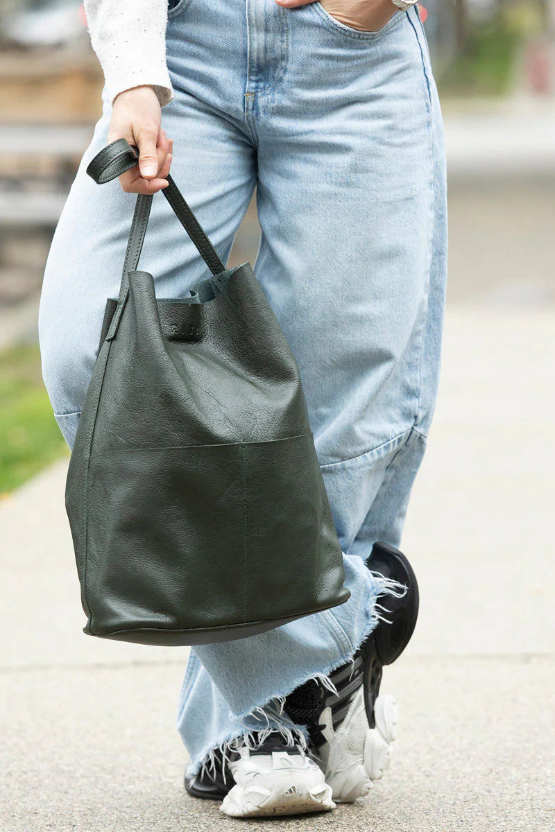 Leather LILA Pocket Tote - Black