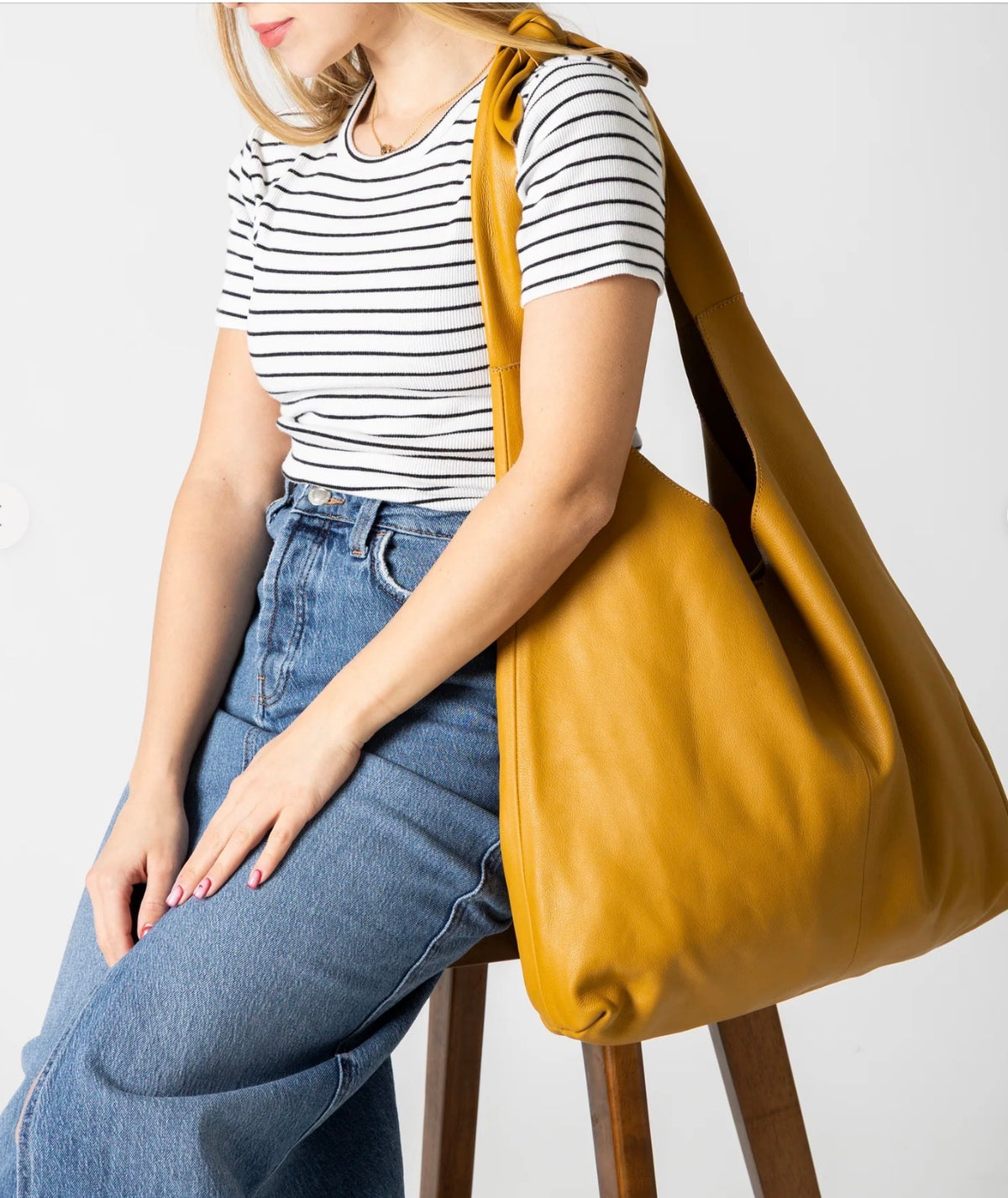 Knot Leather Shoulder Bag - Mustard