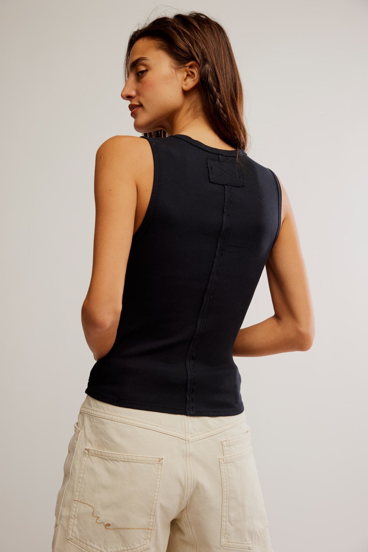 Neria Tank