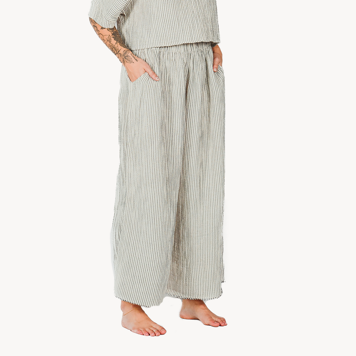 Striped Crinkle Pocketed Pant