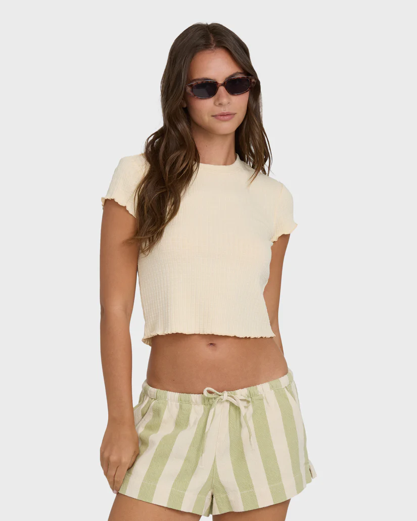 Shelly Tee
