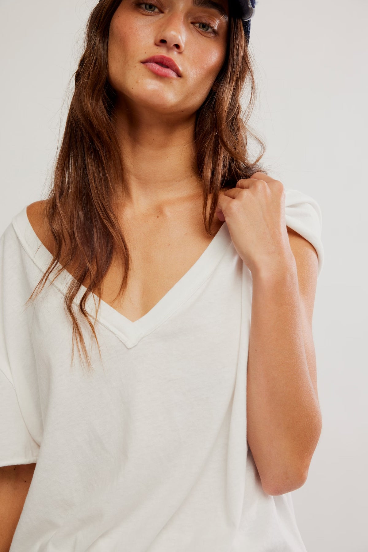 Nina Tee - Vneck