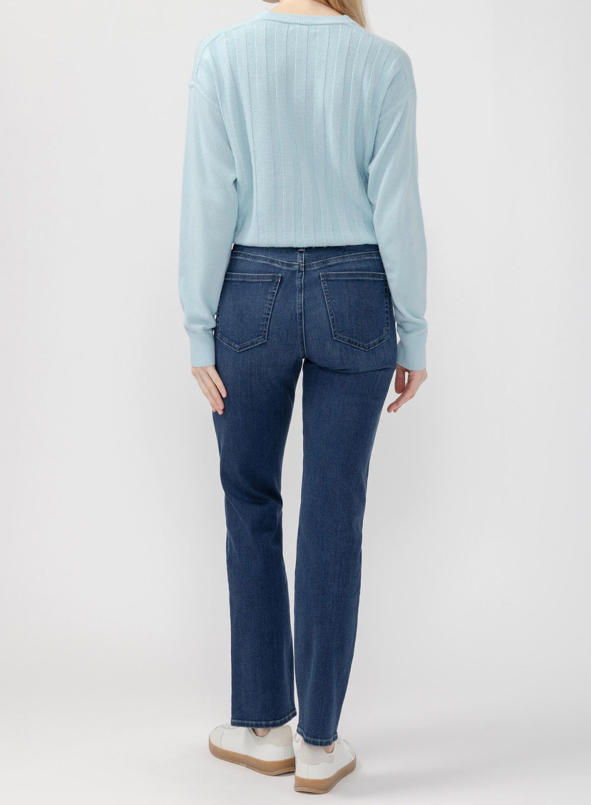 Isbister Classic Straight