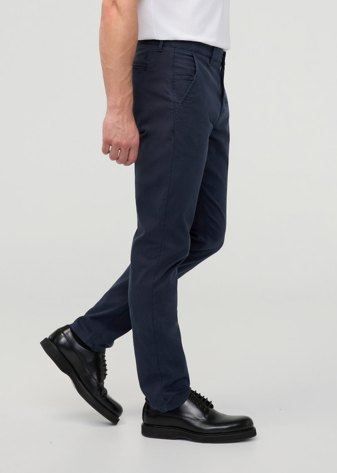Live Lite Relaxed Taper Chino - 32 Inseam