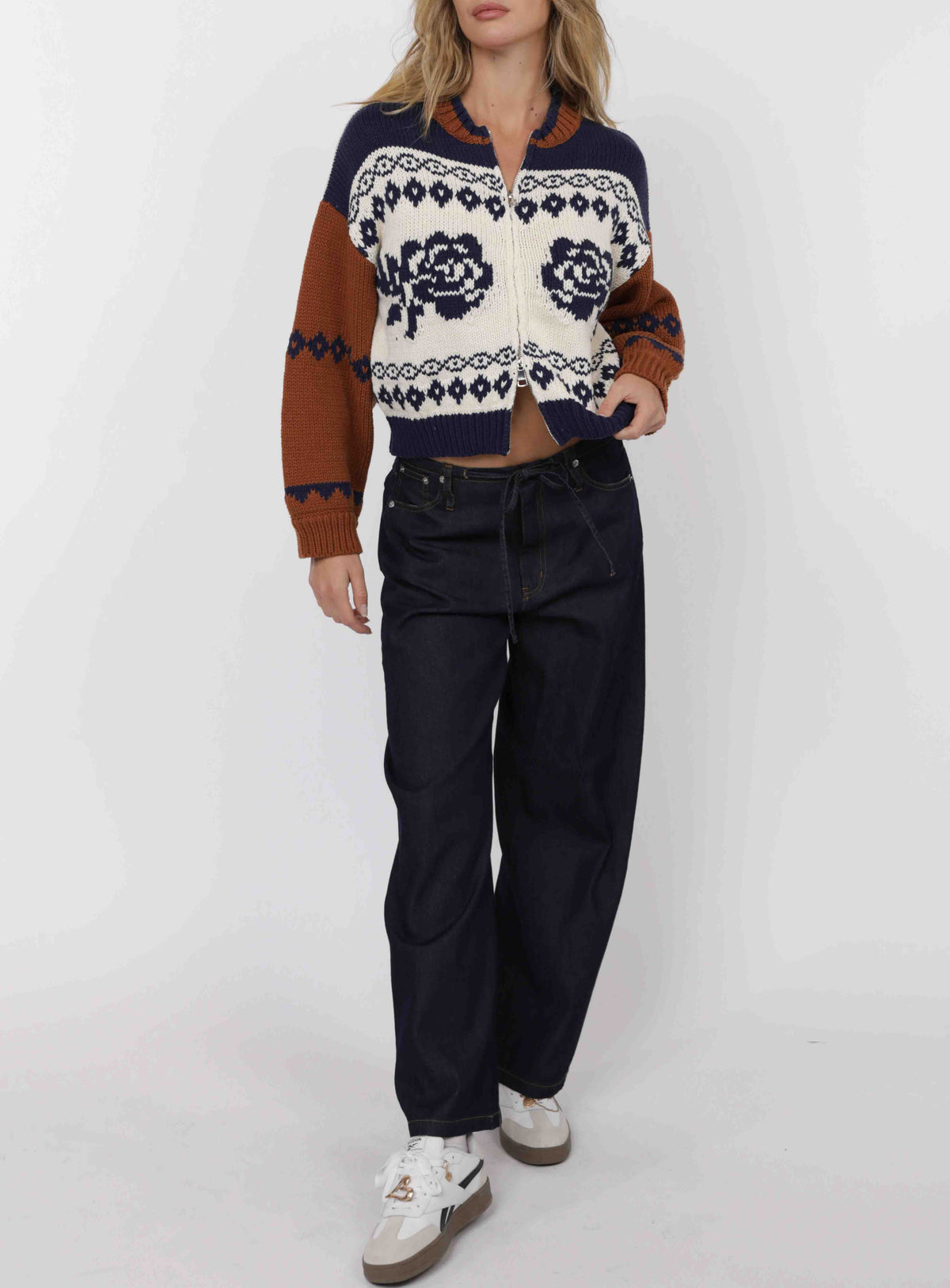 Sweet Rose Jaquard Zip Sweater Jacket