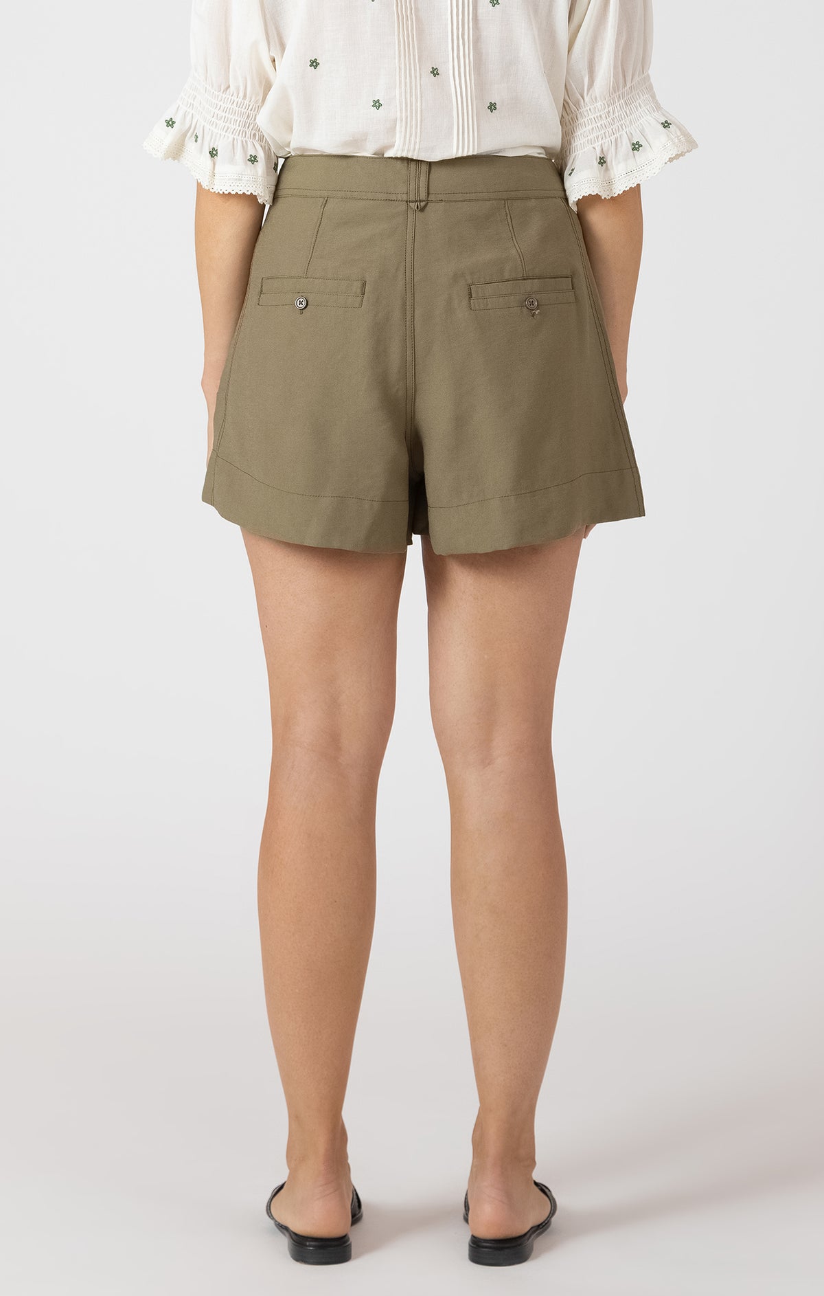 Pleated Relaxed Short
