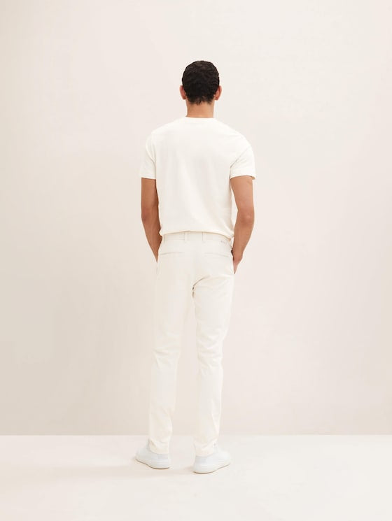 Slim Chino