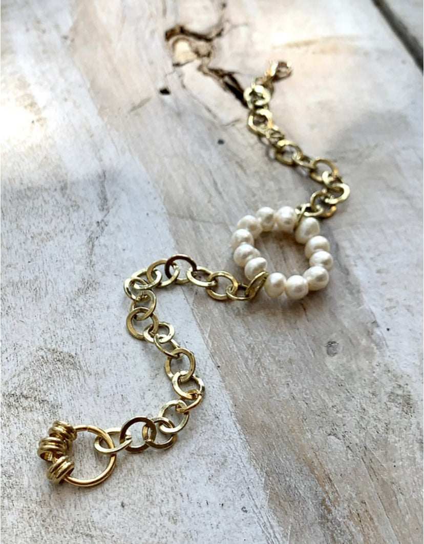 Pearl Loop Bracelet